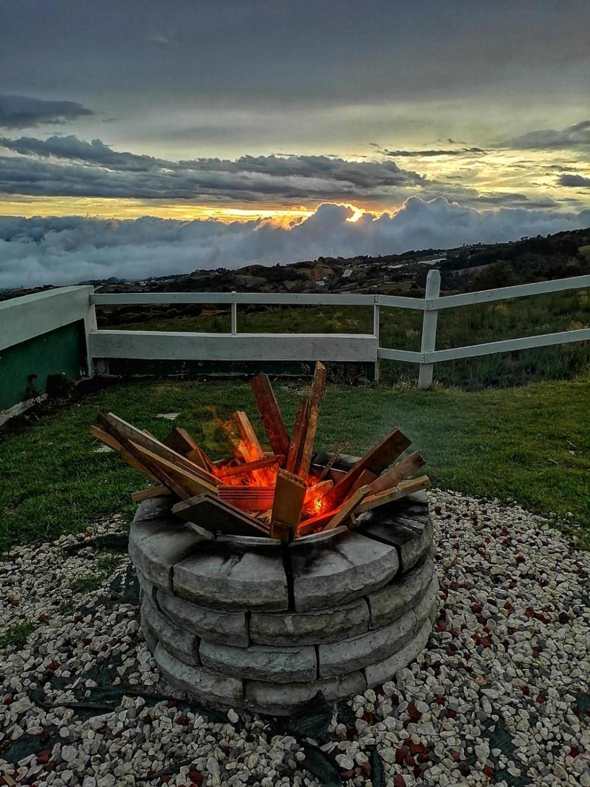 Hotel Cabanas Y Mirador Secret Garden Cr Cartago Ngoại thất bức ảnh
